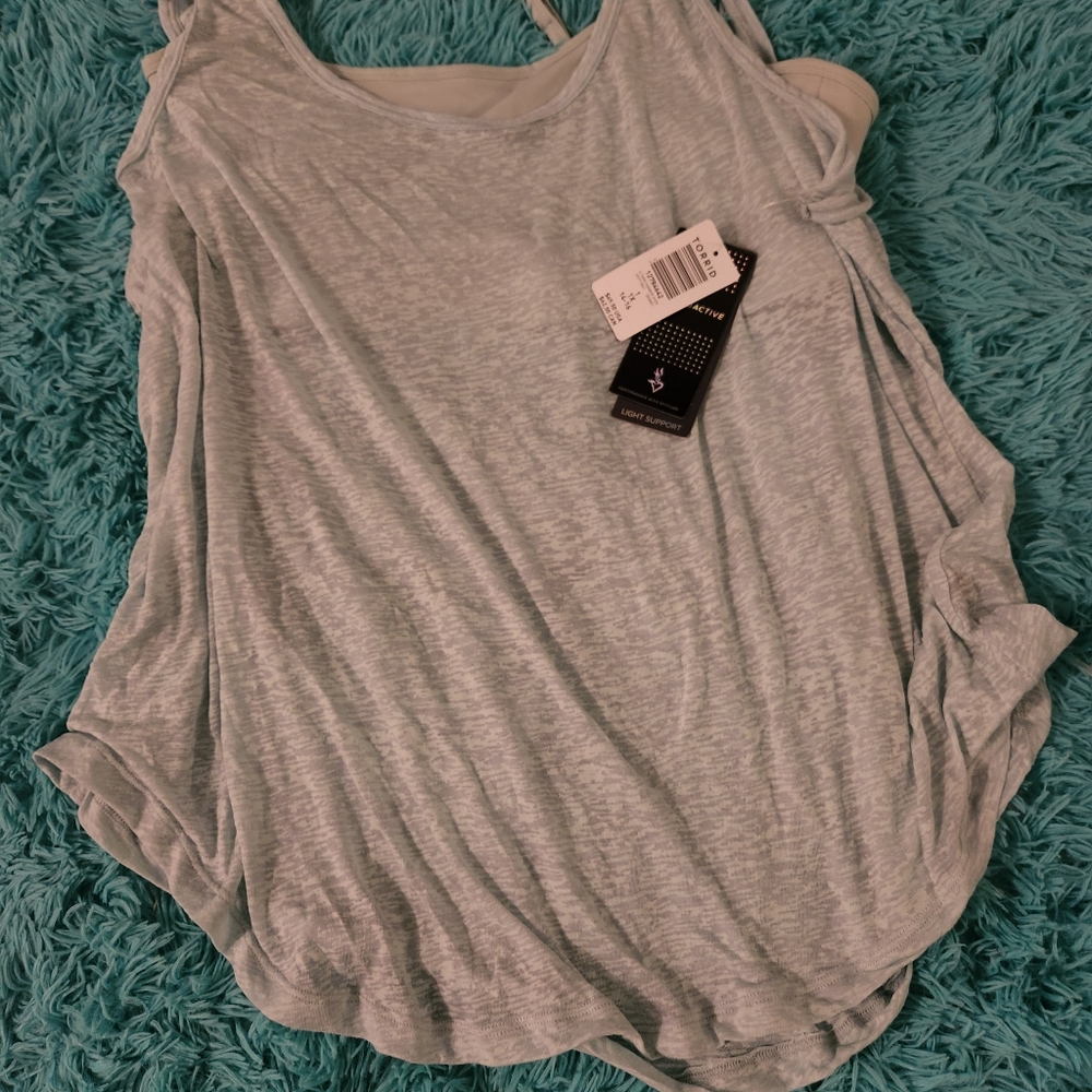 Torrid work out tank with built-in bra